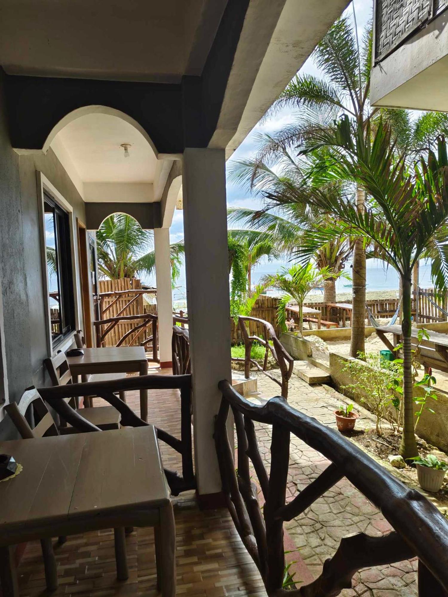 Kobe'S Beachfront Haven Siquijor Habitación foto