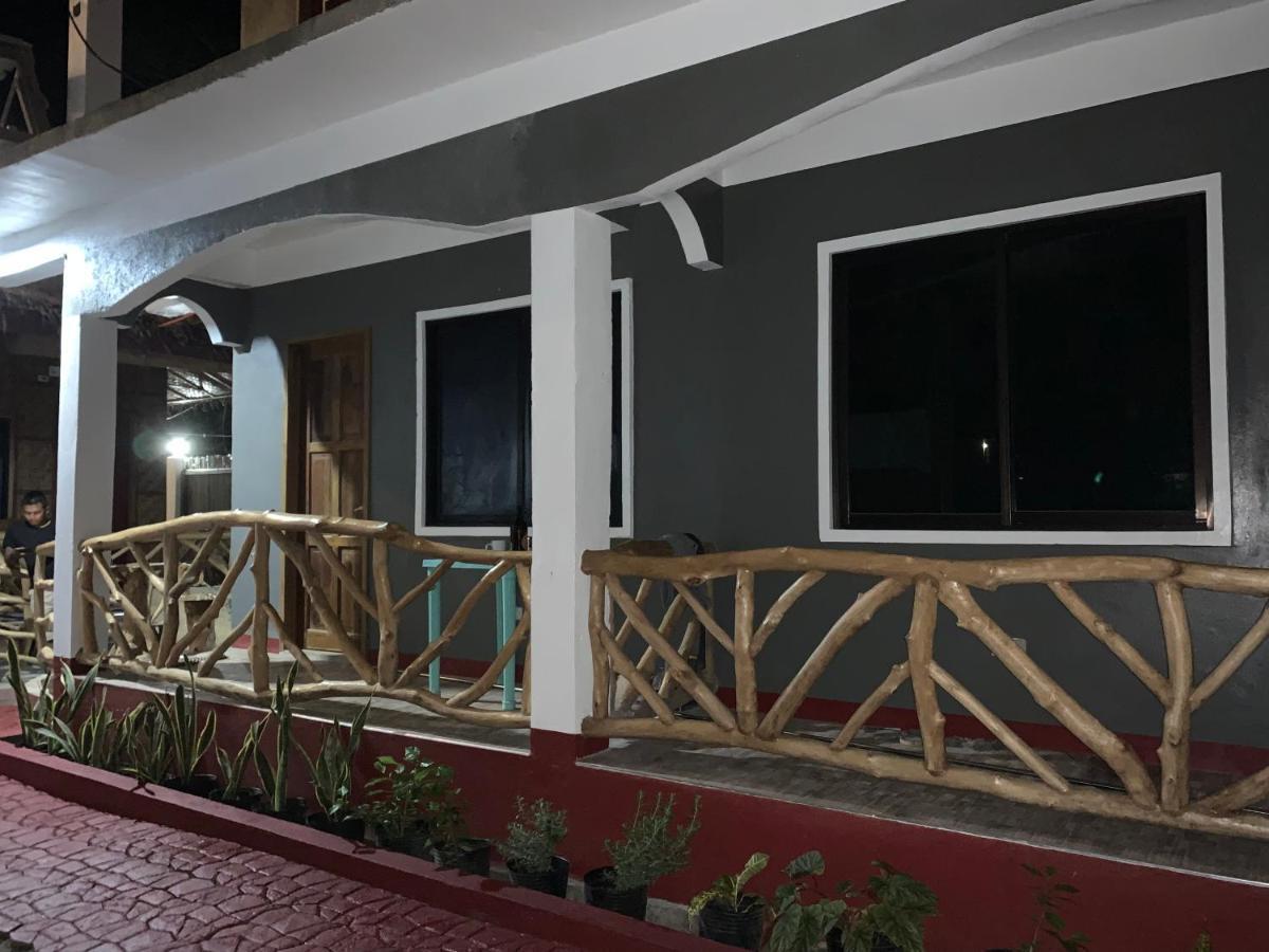Kobe'S Beachfront Haven Siquijor Exterior foto