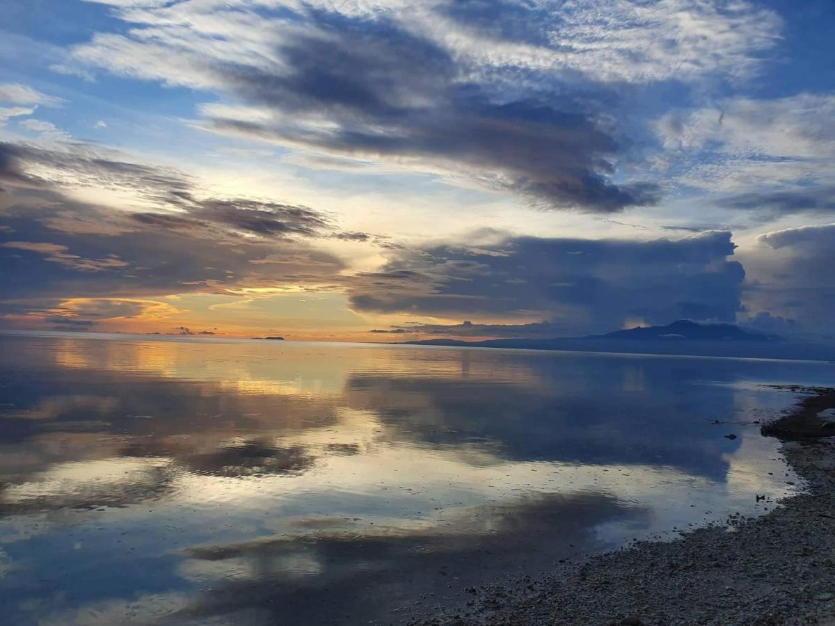 Kobe'S Beachfront Haven Siquijor Exterior foto