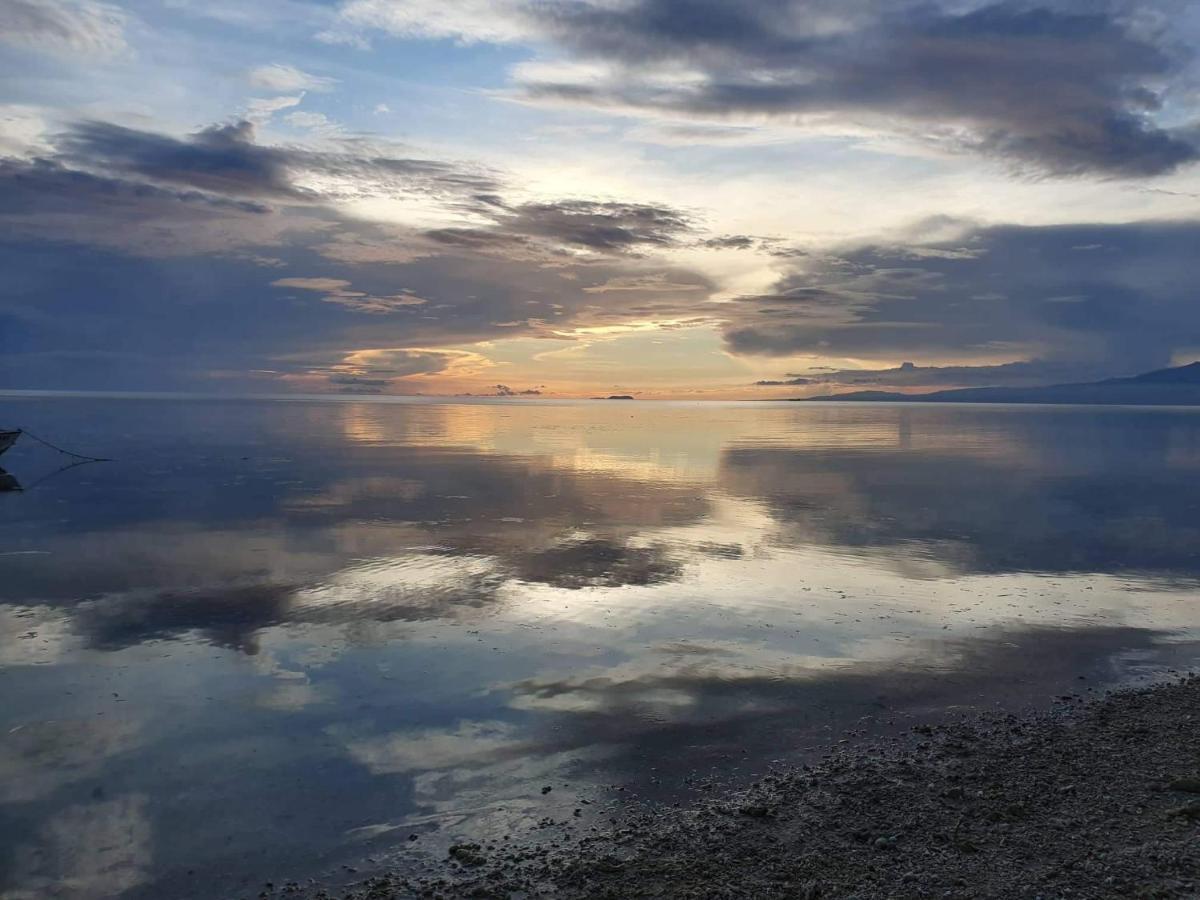Kobe'S Beachfront Haven Siquijor Exterior foto